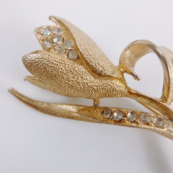 Signed BSK Gold Plated Floral Brooch, Flower Rhinestone Designer Pin - Picture 3 of 6